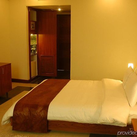 Hotel One Sialkot Værelse billede